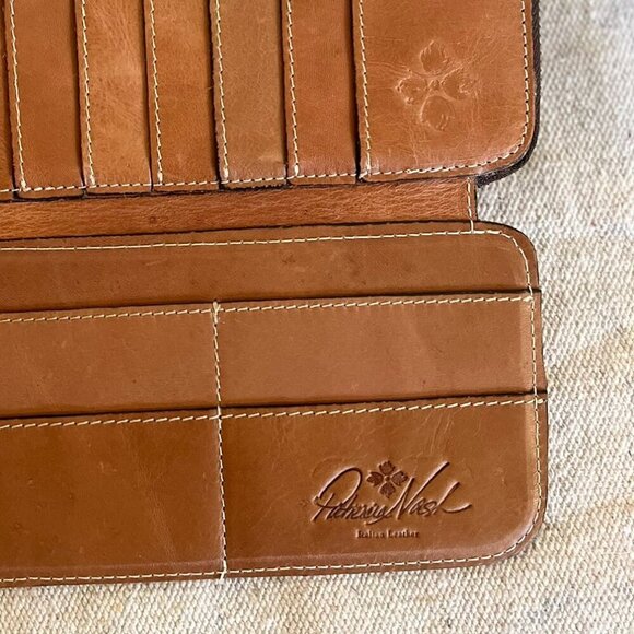 Patricia Nash Leather Floral Oria Snake Print Zipper Billfold Wallet /Clutch - Picture 4 of 7